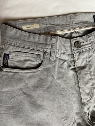 Мужские джинсы б/у серого цвета размер 29/32 замеры
в сложенном виде 
Пояс 41
. . фото 6