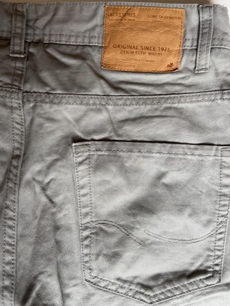 Мужские джинсы б/у серого цвета размер 29/32 замеры
в сложенном виде 
Пояс 41
. . фото 5