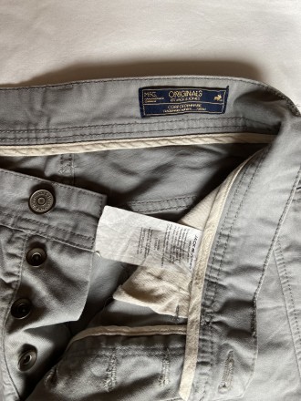 Мужские джинсы б/у серого цвета размер 29/32 замеры
в сложенном виде 
Пояс 41
. . фото 4
