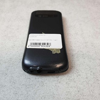 Телефон, поддержка двух SIM-карт, экран 2.4", разрешение 320x240, камера 1.30 МП. . фото 6