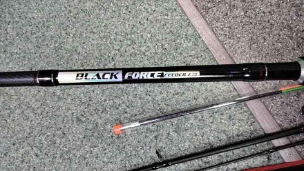 Black Force Feeder 2.7 m 60-150g
Внимание! Комісійний товар. Уточнюйте наявність. . фото 3