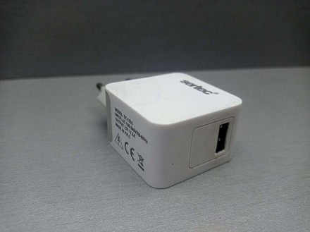 Зарядное устройство (ЗУ) – передает аккумуляторам гаджетов энергию от внешних ис. . фото 3