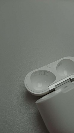 Наушники Apple AirPods 3 
Основні особливості:
- Керування дзвінками та програва. . фото 10
