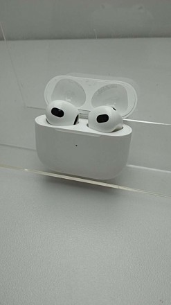 Наушники Apple AirPods 3 
Основні особливості:
- Керування дзвінками та програва. . фото 2