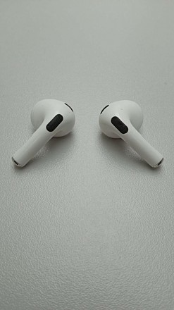 Наушники Apple AirPods 3 
Основні особливості:
- Керування дзвінками та програва. . фото 7