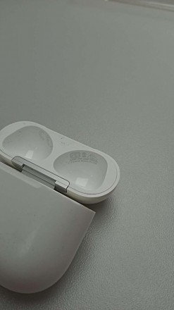 Наушники Apple AirPods 3 
Основні особливості:
- Керування дзвінками та програва. . фото 9