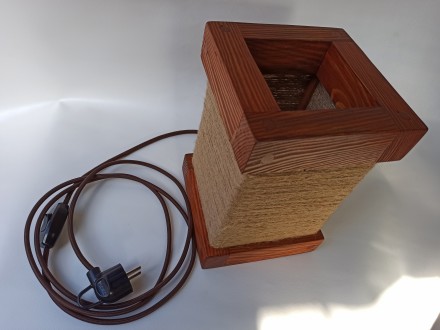 Настільний світильник ручної роботи
виготовлений з екологічних матеріалів
сама. . фото 9