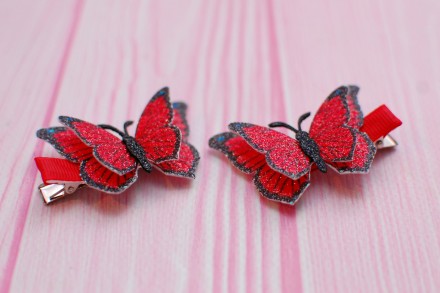 
Заколки-бабочки (двуусики) красного цвета - ручной работы. Подарите вашим мален. . фото 4