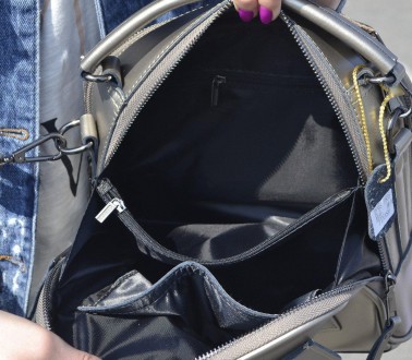 Небольшая женская кожаная сумка, клатч с ремнем на плечо 1835 Silver серебристая. . фото 10
