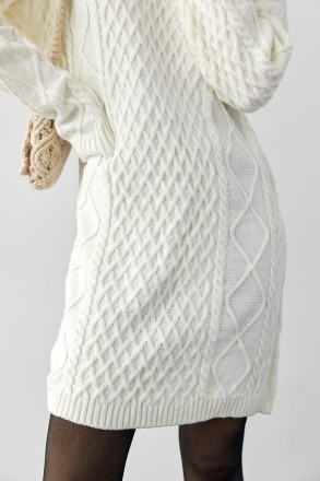 Вязаное платье-туника в стиле оверсайз подарит тебе максимум тепла и уюта в сезо. . фото 5