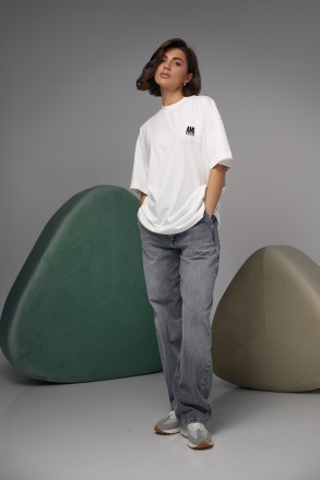 Женская хлопковая футболка с надписью Ami Paris слева на груди - стильная деталь. . фото 4