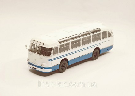 Масштабна колекційна модель автобуса середнього класу ЛАЗ 695Е в масштабі 1:43 (. . фото 8