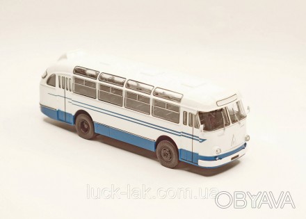 Масштабна колекційна модель автобуса середнього класу ЛАЗ 695Е в масштабі 1:43 (. . фото 1