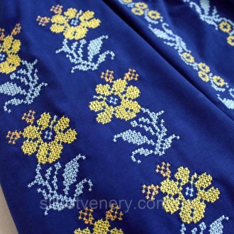 Ошатна блуза з українською вишивкою, жовто-блакитний орнамент. Жіноча вишиванка . . фото 4
