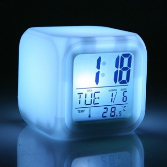 Годинник хамелеон із термометром будильник-нічник
Усім давно відомий популярний . . фото 7