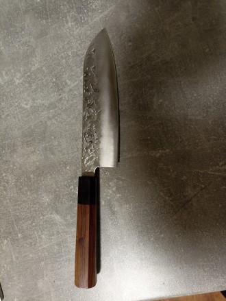 Японский нож Santoku,ніж Santoku,ніж Сантоку ,Нож Сантоку

Оригинальная аутент. . фото 7