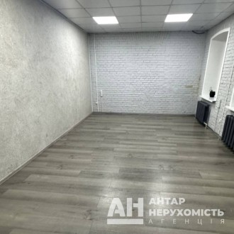 Здається в оренду 4-к комерційне приміщення в Кропивницькому (р-н Центр)

. . фото 3
