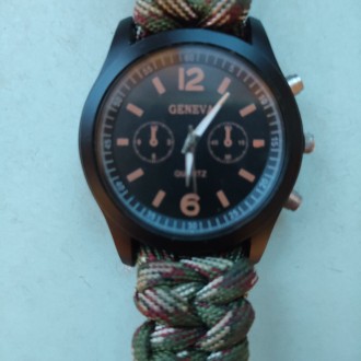 Наименование
Кварцевые часы с браслетом и компасом для выживания
Особенности ч. . фото 2