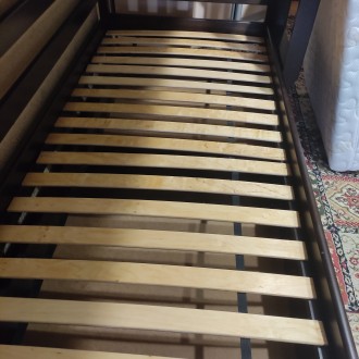 Продаётся двухъярусная деревянная кровать в г.Запорожье. Могут быть отдельно сто. . фото 4