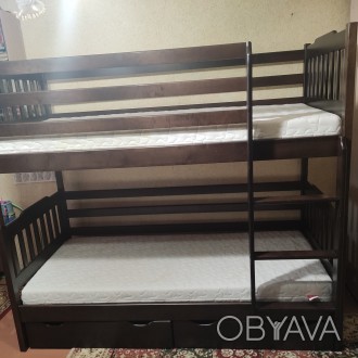 Продаётся двухъярусная деревянная кровать в г.Запорожье. Могут быть отдельно сто. . фото 1