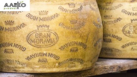Сир твердий італійський типа Пармезан Гран Моравія
Сыр твердый итальянский типа . . фото 5