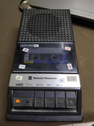 Кассетный портативный магнитофон National Panasonic. . фото 6