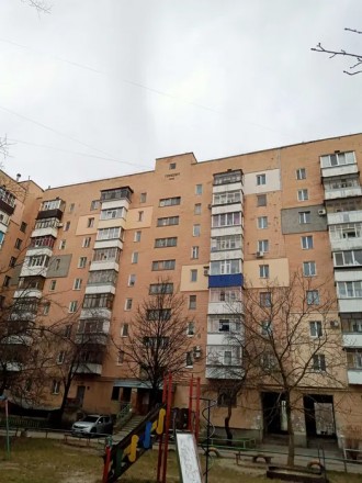 Продам 1 кімнатну квартиру 
Продам 1кімнатну квартиру,2 поверх під ремонт,вже зр. . фото 2