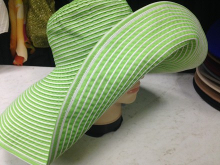  Шляпа женская широкие поля в полоску салатовая с белым ,хлопок +вискоза ,машинн. . фото 21