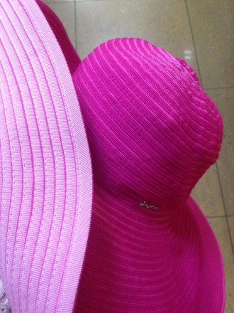  Шляпа женская широкие моделируемые поля .Цвет : малиновый снаружи , внутренняя . . фото 8