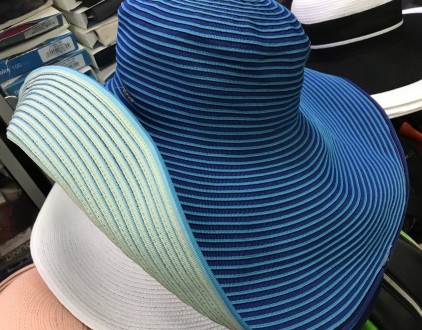  Шляпа женская широкие моделируемые поля .Цвет : малиновый снаружи , внутренняя . . фото 11