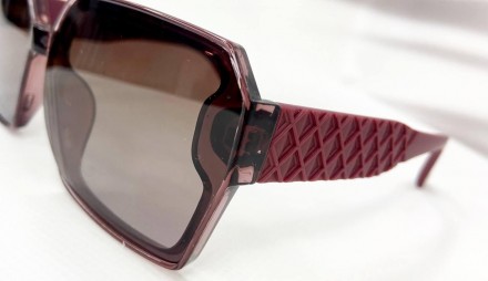 Солнцезащитные женские квадратные очки с поляризацией матовые дужки
	защита от у. . фото 3