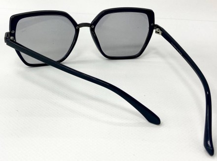 Корректирующие женские квадратные очки фотохромные с тонкими дужками
	материал о. . фото 8