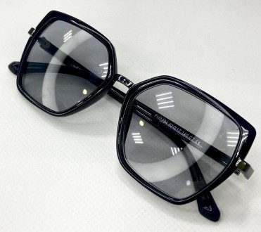 Корректирующие женские квадратные очки фотохромные с тонкими дужками
	материал о. . фото 5