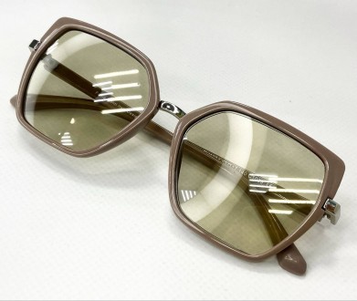 Корректирующие женские квадратные очки фотохромные с тонкими дужками
	материал о. . фото 8