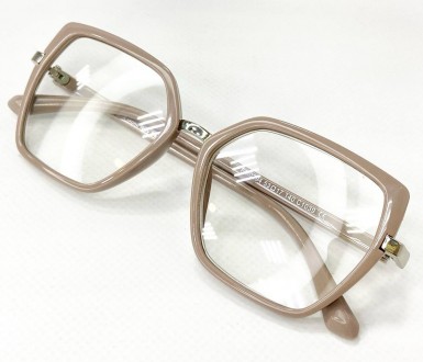 Корректирующие женские квадратные очки фотохромные с тонкими дужками
	материал о. . фото 9