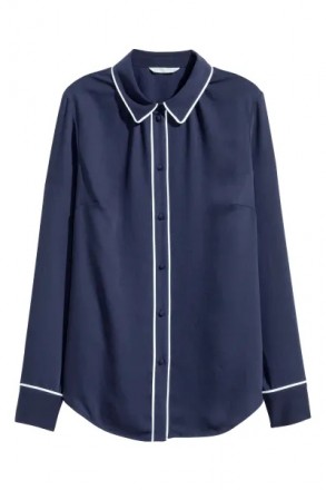 Блуза прямого крою з довгим рукавом з легкого матеріалу. На блузі комір і застіб. . фото 3