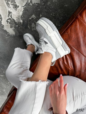
 
Кросівки жіночі Dell білі + сірий екошкіра 8192 розміри 39, 40
Матеріал: екош. . фото 11