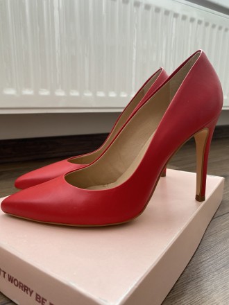 Взуття жіноче,лодочка класична
Колір червоний корал
Розмір 38-довжина 24,5 см
. . фото 2