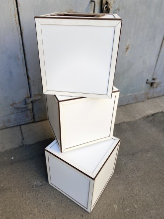 Кубики 40см для детской фотозоны.
изготовлені из белого ламинированного двп
 
це. . фото 6