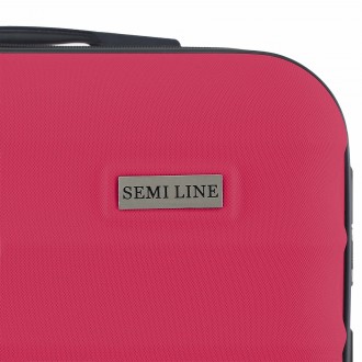 Валіза Semi Line T5633-1 має привабливий насичений рожевий колір, оснащена легко. . фото 10