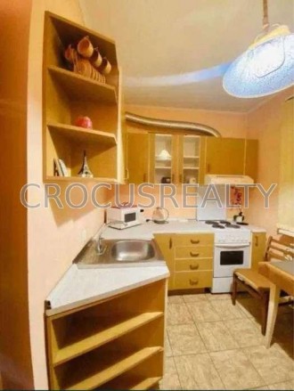 Продается уютная 1-комнатная квартира с косметическим ремонтом, площадью 38 м². . . фото 2