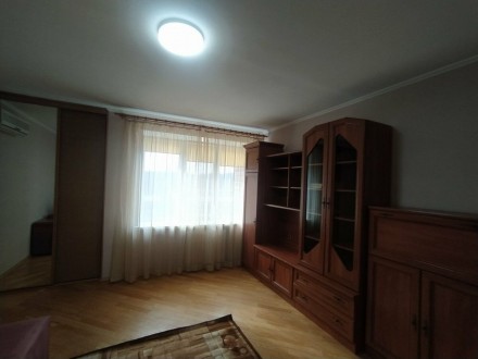 Продається 1-кімнатна квартира в Печерському районі, за адресою вул. Антоновича . . фото 9