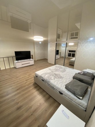 4094-АГ Продам 2 комнатную двухуровневая квартиру 62м2 в новострое ЖК Париж на С. . фото 3