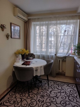 Продаю з меблями та технікою 2-х кім. квартиру в районі парку Гагаріна, Казакова. Гагарина. фото 6