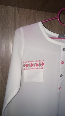 Блуза блузка "вышиванка" РS женская. Размер  на этикетке S(44) , цвет . . фото 6