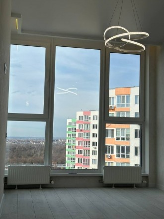 Однокімнатна квартира в ЖК Акварель-8 
Світла однокімнатна квартира в Київському. Киевский. фото 4