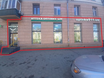 Здам магазин в Центрі. 
Яворницького, червона лінія, Окремий вхід, 4 вікна на ч. . фото 3