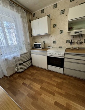 Продам 2-х кімнатну квартиру на пр.Гагаріна 120
Загальна площа 54/34/9 м2, пове. Гагарина. фото 3