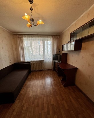 Продам 2-х кімнатну квартиру на пр.Гагаріна 120
Загальна площа 54/34/9 м2, пове. Гагарина. фото 8
