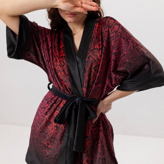 Халат жіночий з плюшевого велюру
Стильний та практичний халат з плюшевого велюру. . фото 3